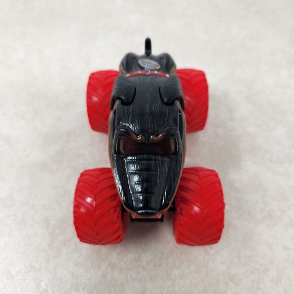 2024 Monster Jam Monster Mutt Rottweiler Monster Truck 1:64 Series 36 (bt20) - Picture 6 of 6